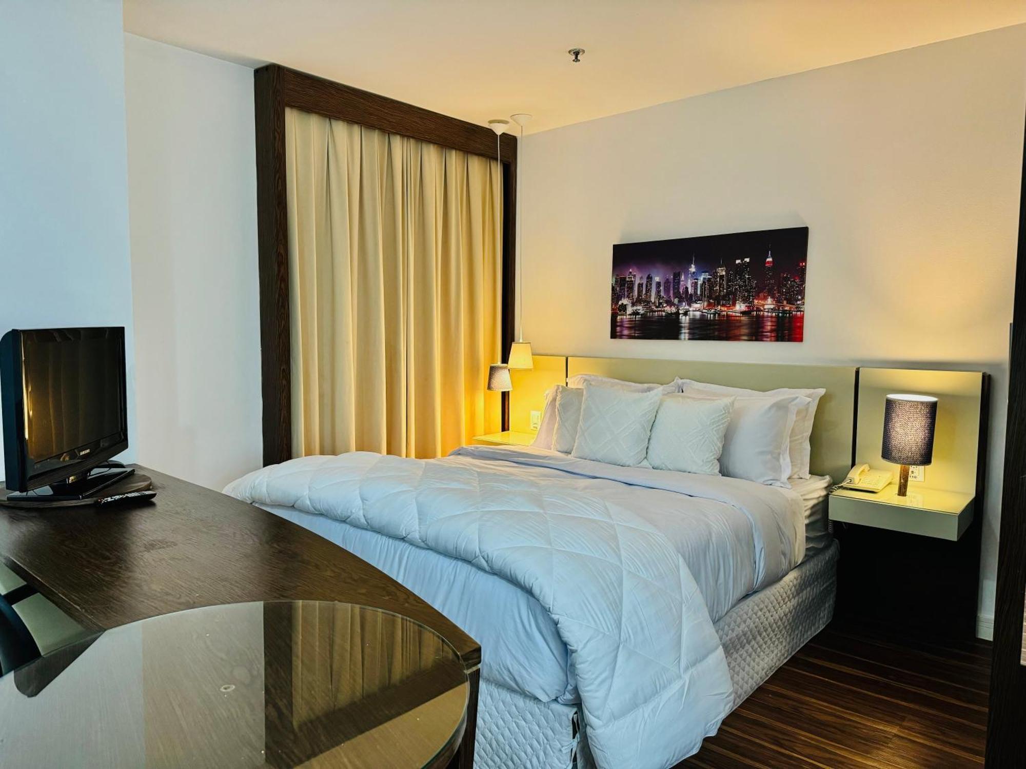 - Av Paulista - 4*