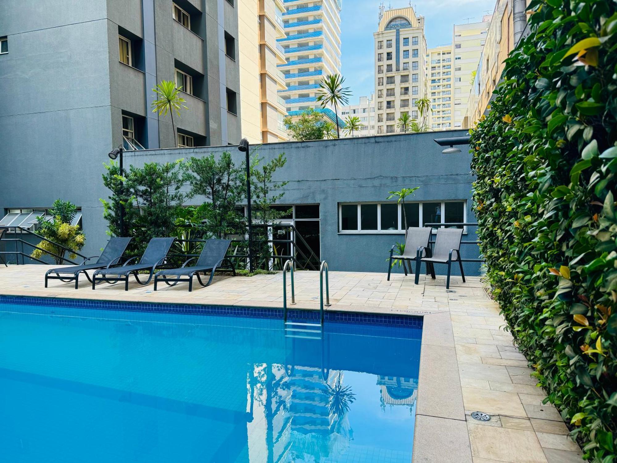 - Av Paulista - 4*