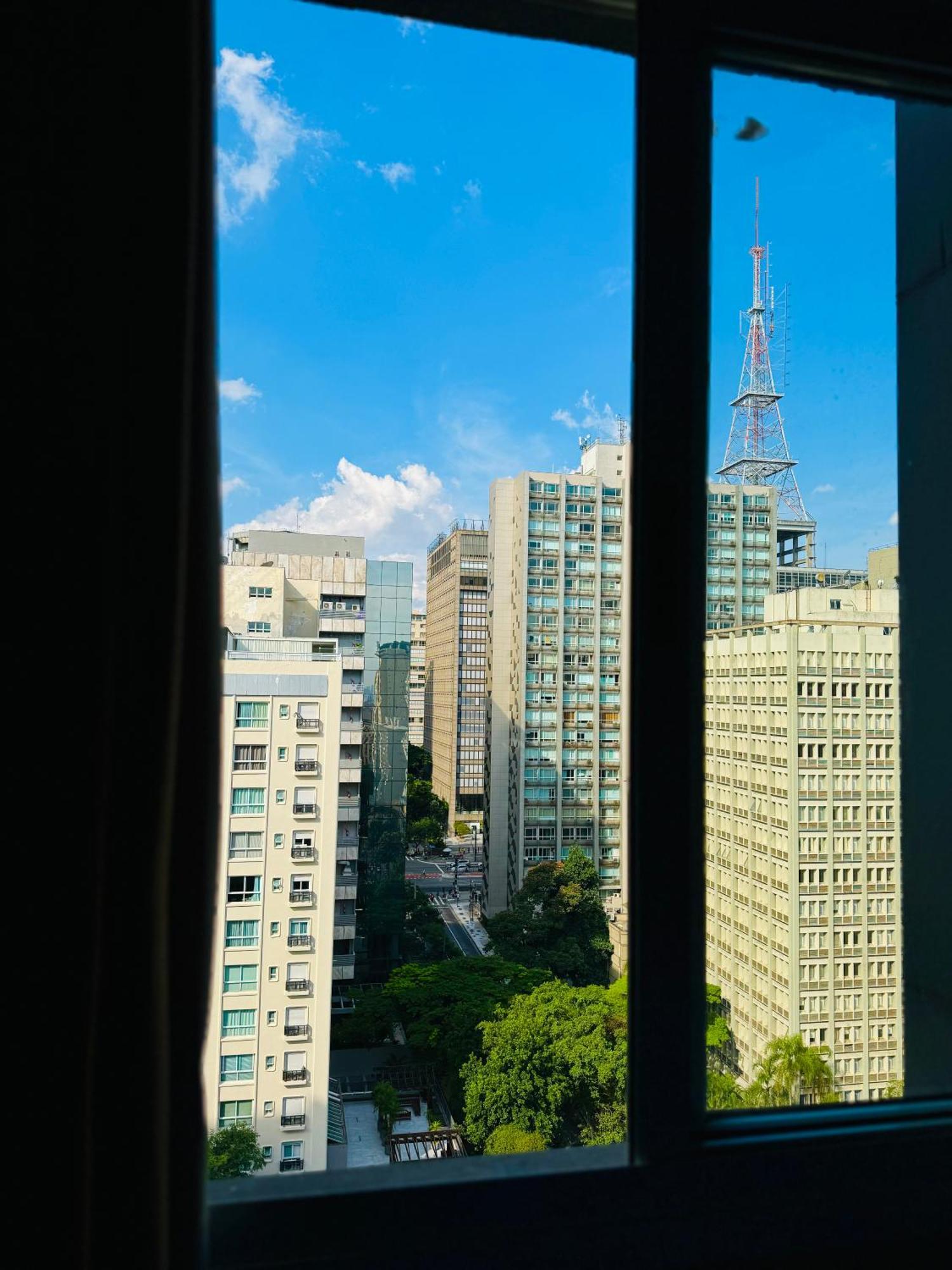 - Av Paulista - Sao Paulo